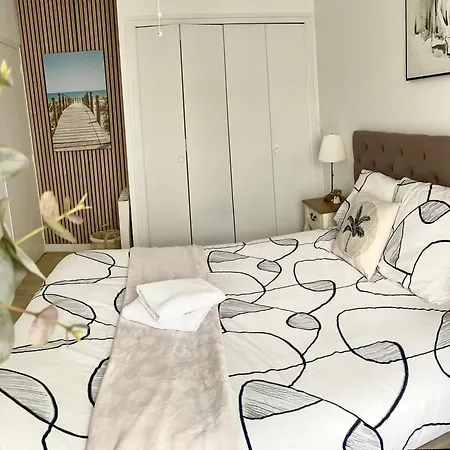 Elegance Et Romantisme Au Coeur De La Situee Sur La Place De Lices - Le Port Apartment